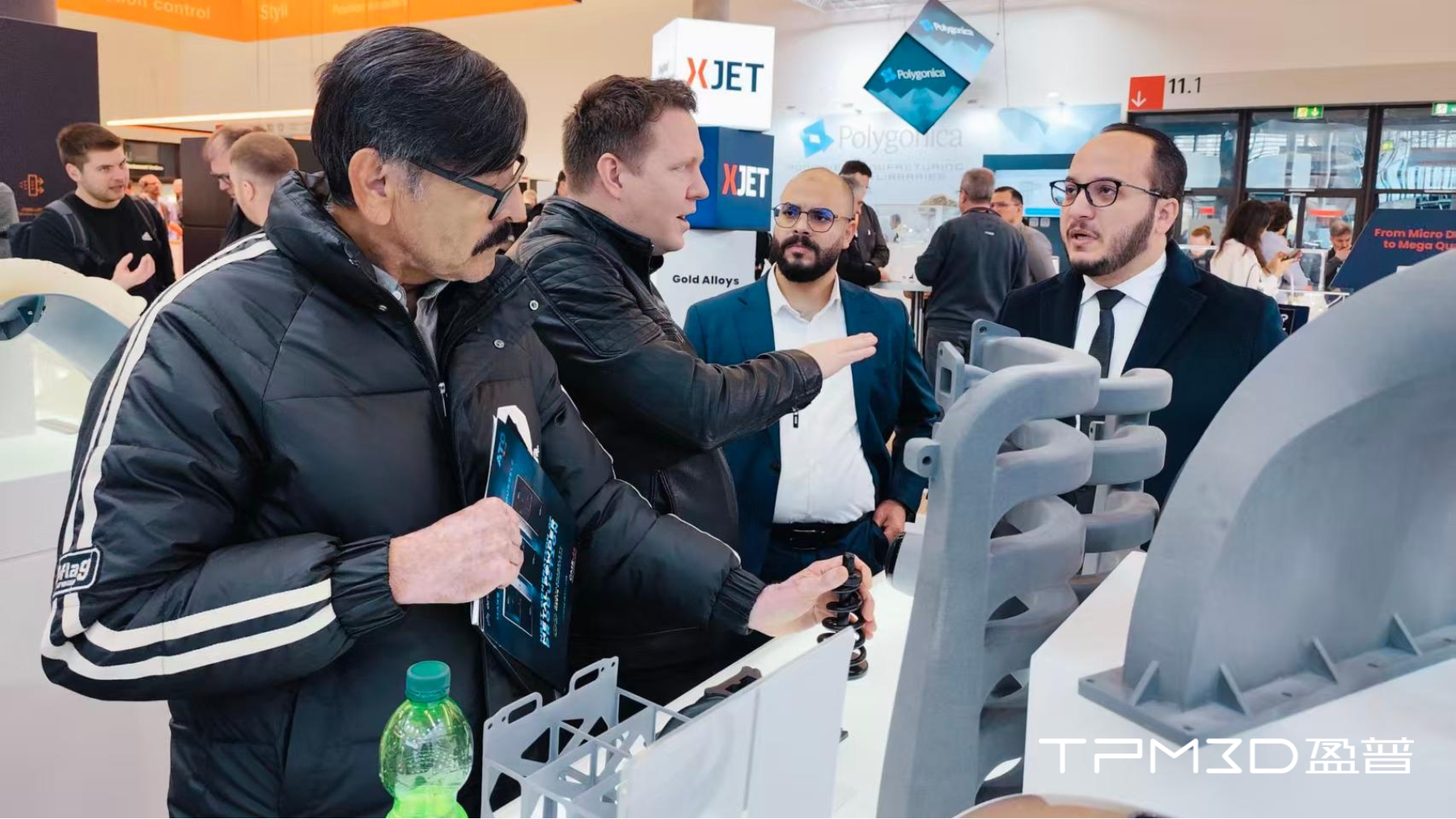 德國Formnext展會上客戶參觀盈普展位